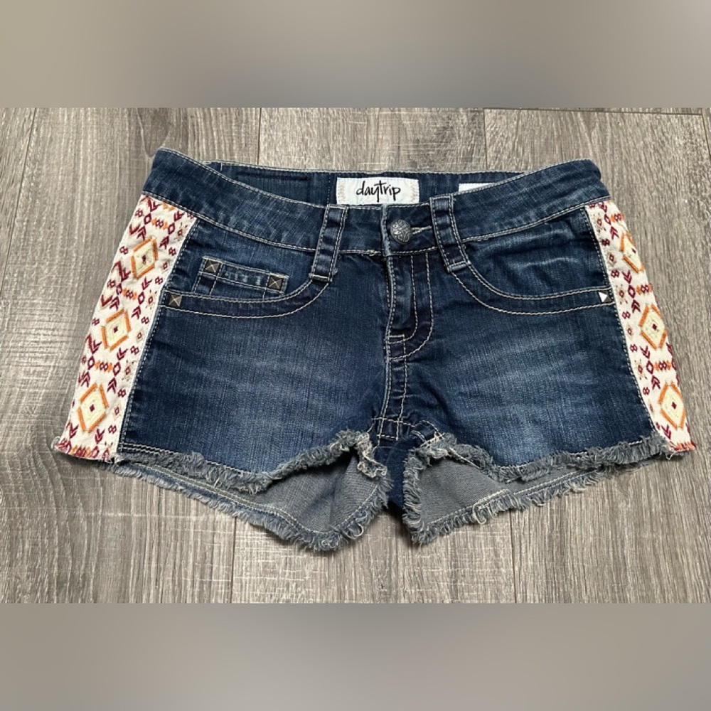 Daytrip shorts size 25